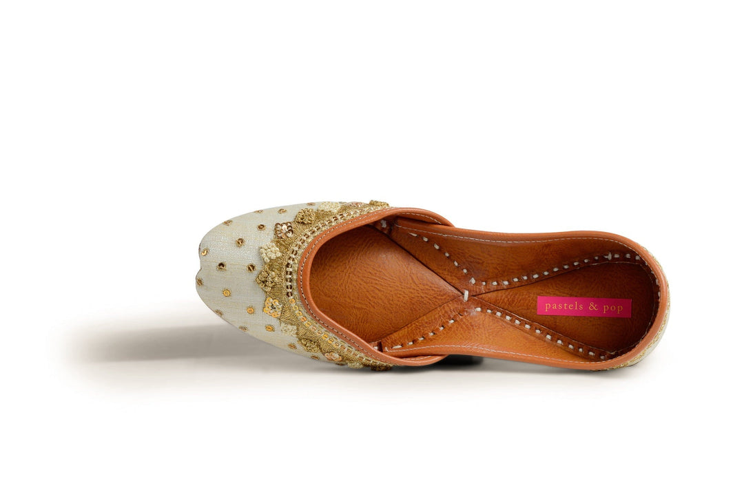 DOVE - Off-White Elements Handcrafted Jutti