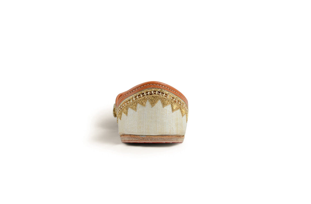 DOVE - Off-White Elements Handcrafted Jutti