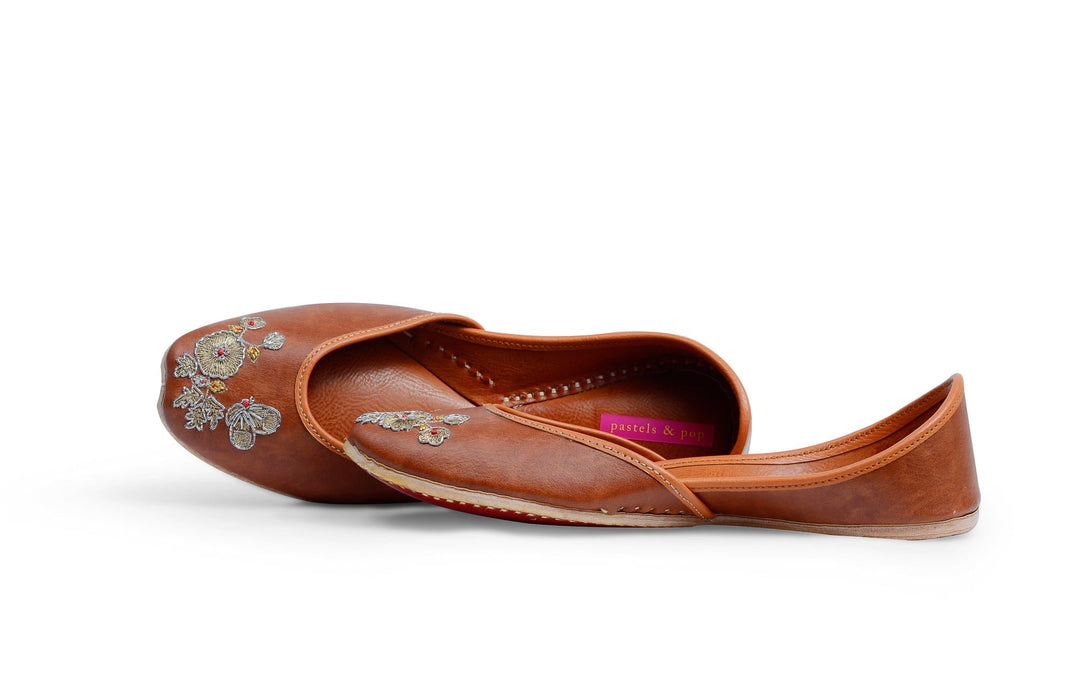 CARAMEL MOCHA - Leather Intricate Hand-Embroidery Jutti