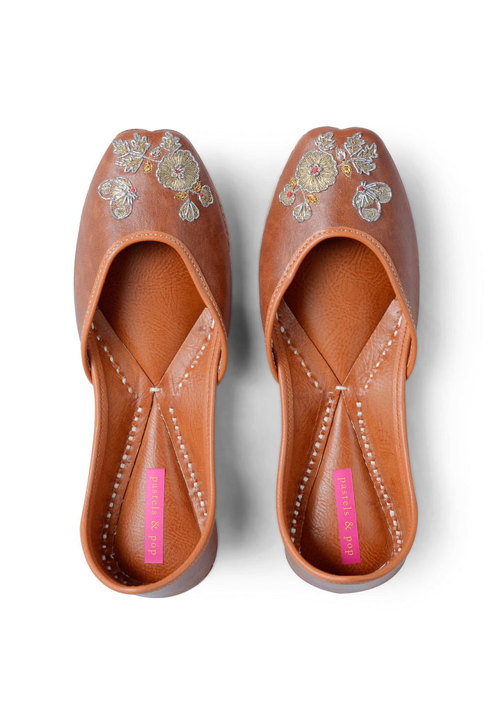 CARAMEL MOCHA - Leather Intricate Hand-Embroidery Jutti