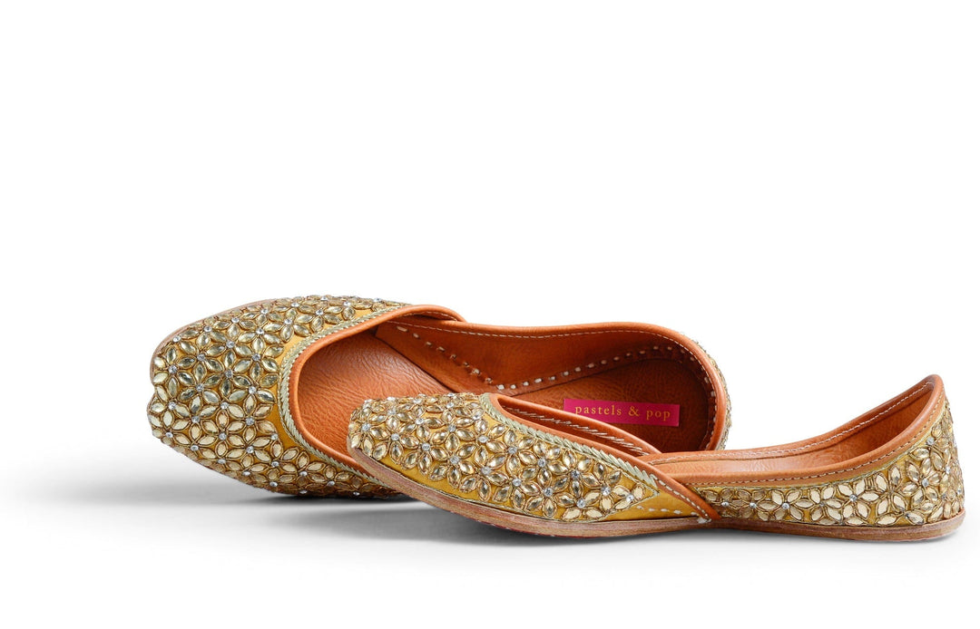 GOLDEN SYMPHONY Traditional Handcrafted Ethnic Mojaris for Women