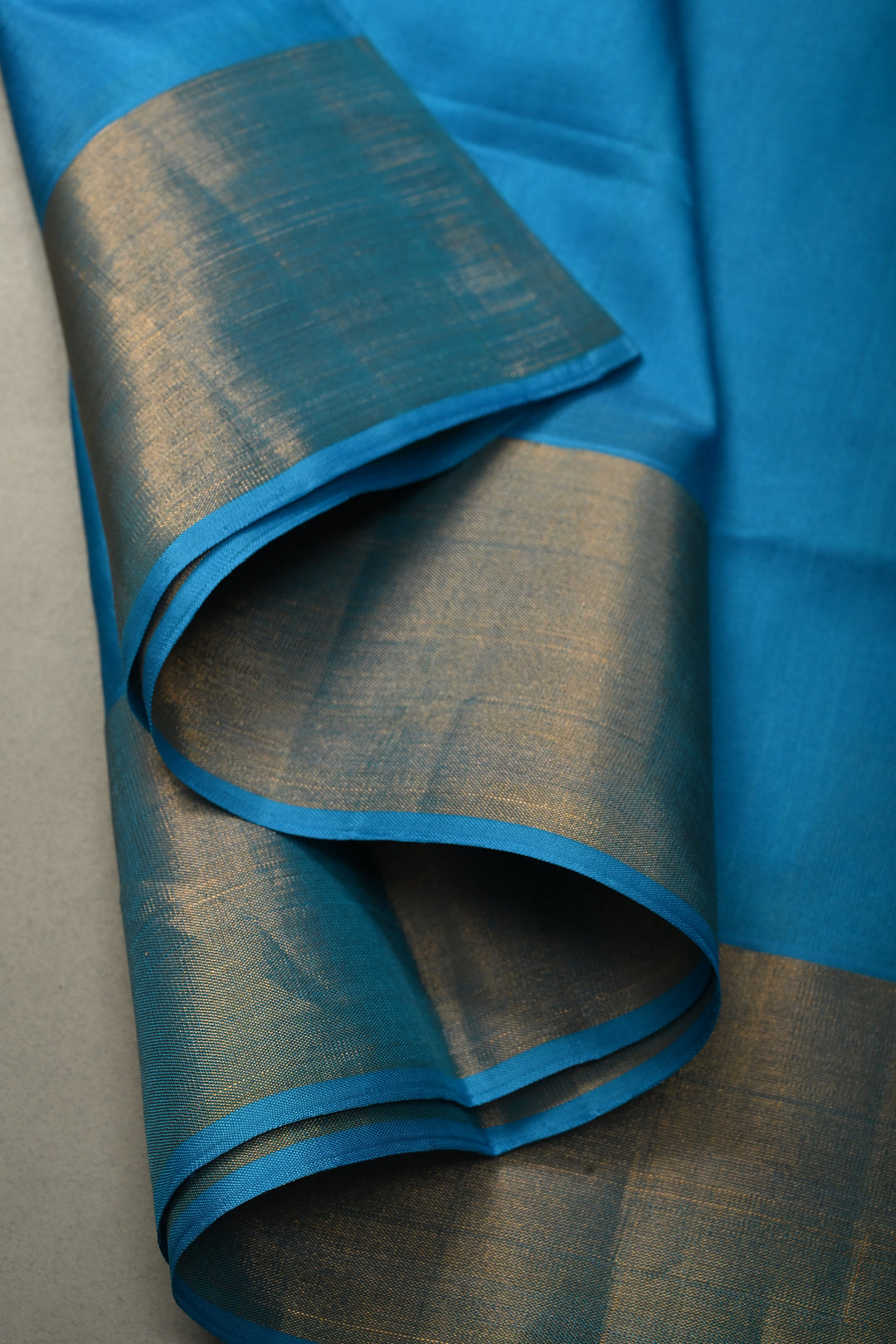 Sky Blue Uppada Handloom Silk Saree with Tissue Zari Border | SILK MARK CERTIFIED | SHOBITAM