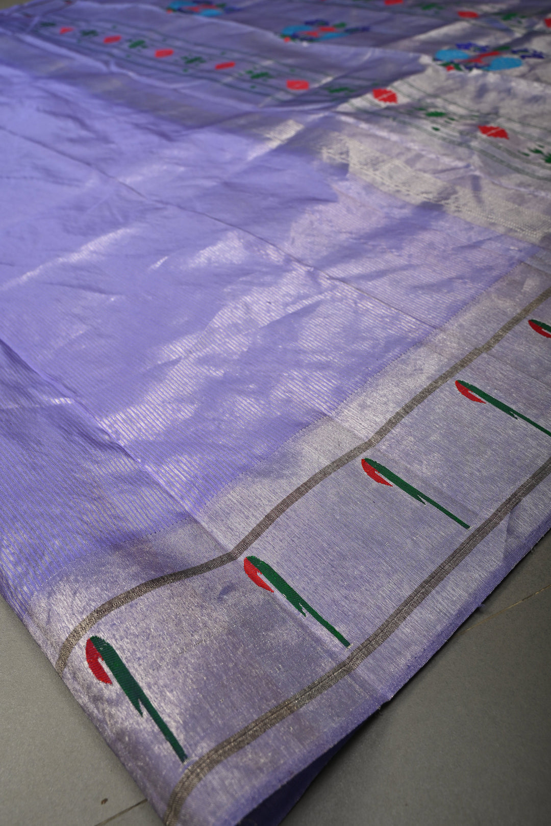 Lavender-Silver Gadwal Paithani Inspired Handloom Tissue Stripes Silk Saree with Single Muniya Borders and Peacock Motifs on Pallu | SILK MARK CERTIFIED
