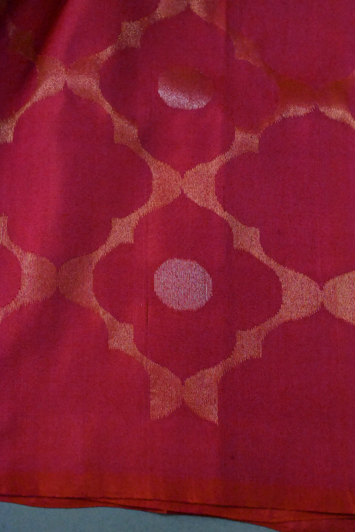 Pink-Orange Dual Tone Borderless Uppada Handloom Silk Saree with Jamdhani Style Sona Rupa Polka Dots  | SILK MARK CERTIFIED | SHOBITAM