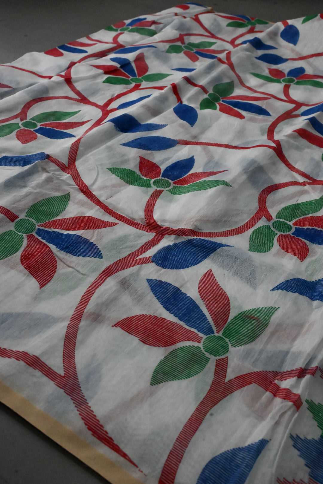 White Uppada Handloom Cotton Saree with Jamdani Style  Screen Print and long Tassels | SHOBITAM