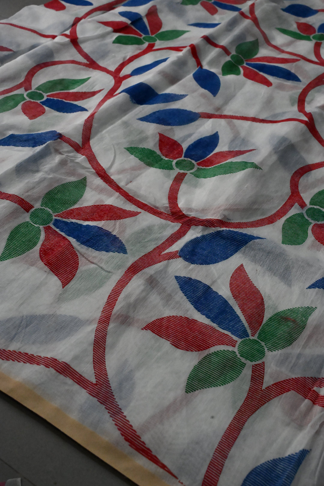 White Uppada Handloom Cotton Saree with Jamdani Style  Screen Print and long Tassels | SHOBITAM