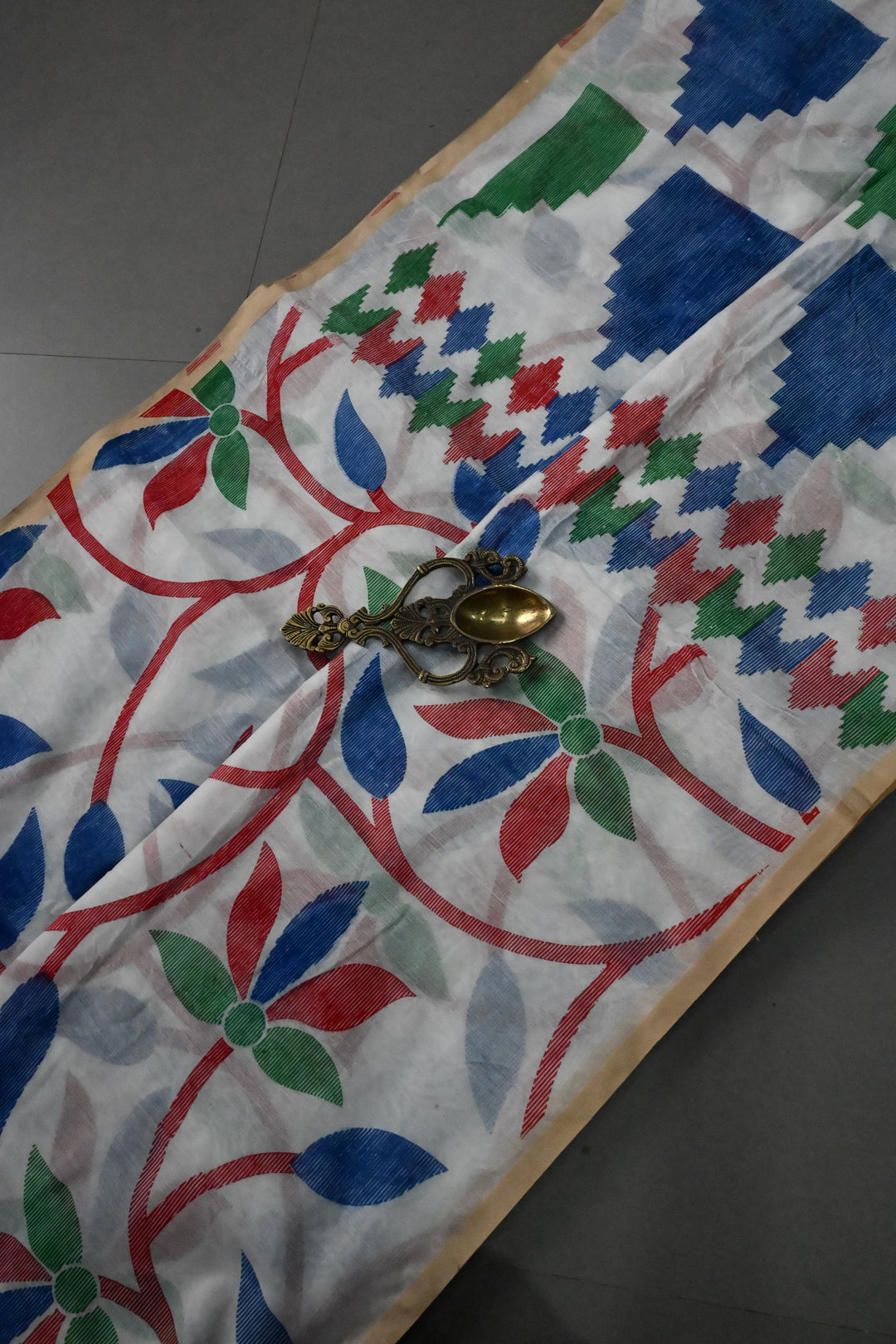White Uppada Handloom Cotton Saree with Jamdani Style  Screen Print and long Tassels | SHOBITAM