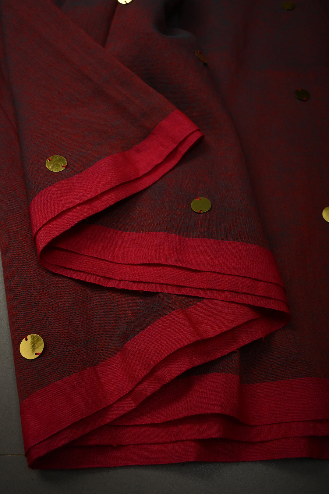 Red-Green Dual Tone Mercerized Mul Cotton saree in With Tikki work and Long Tassels, No Blouse Piece | SHOBITAM