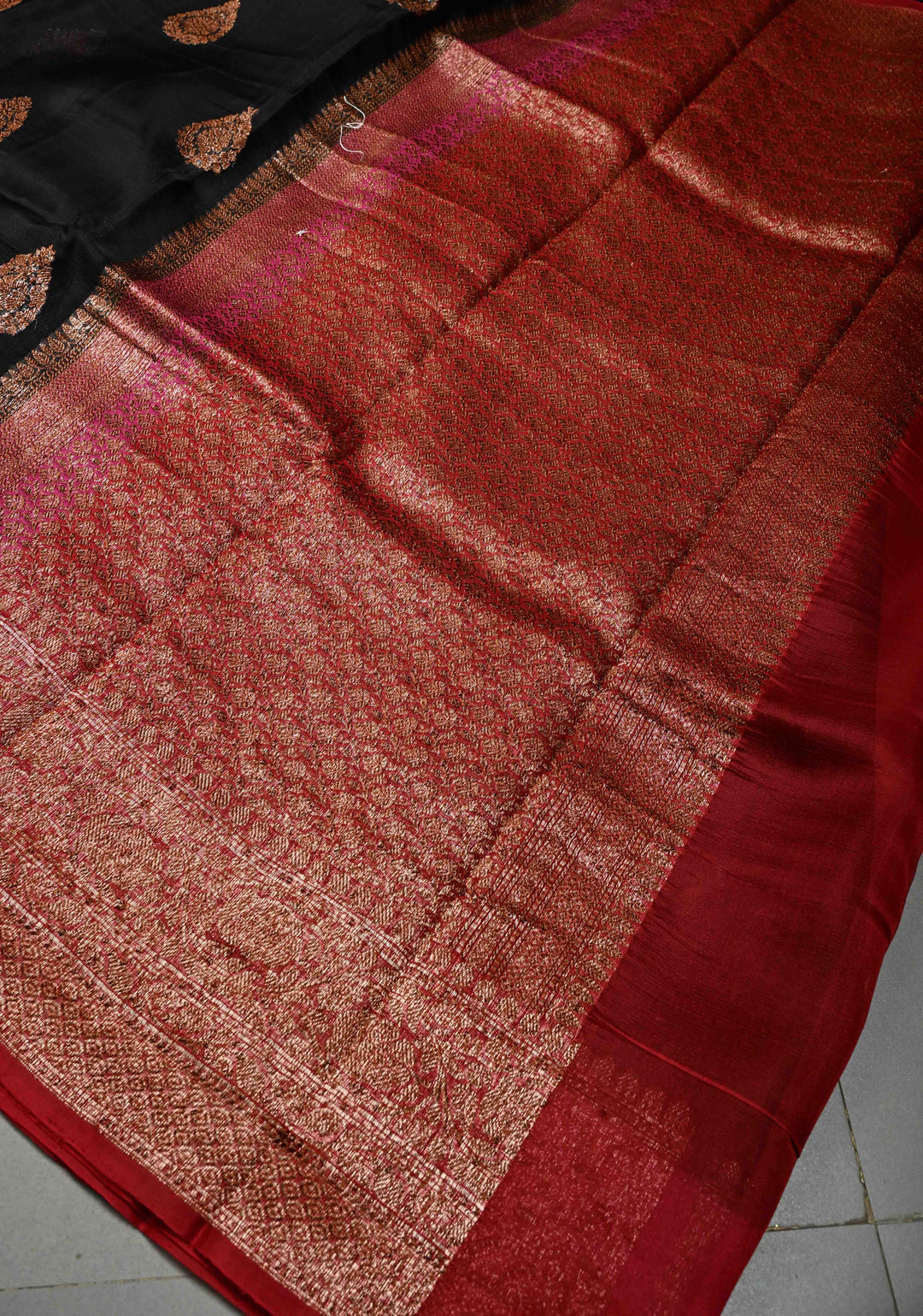 Black Pure Banarasi Kora Silk Saree with Floral Antique Zari Buttas and Contrast Zari Border| SILK MARK CERTIFIED | SHOBITAM