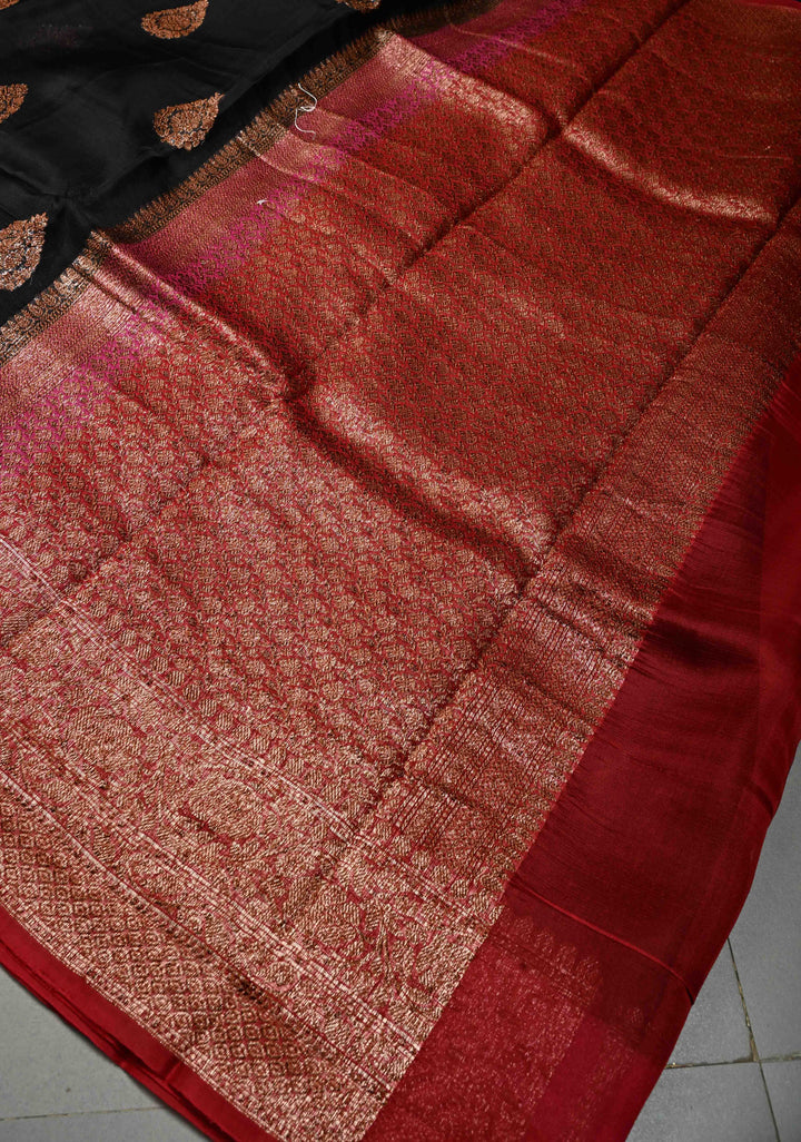 Black Pure Banarasi Kora Silk Saree with Floral Antique Zari Buttas and Contrast Zari Border| SILK MARK CERTIFIED | SHOBITAM