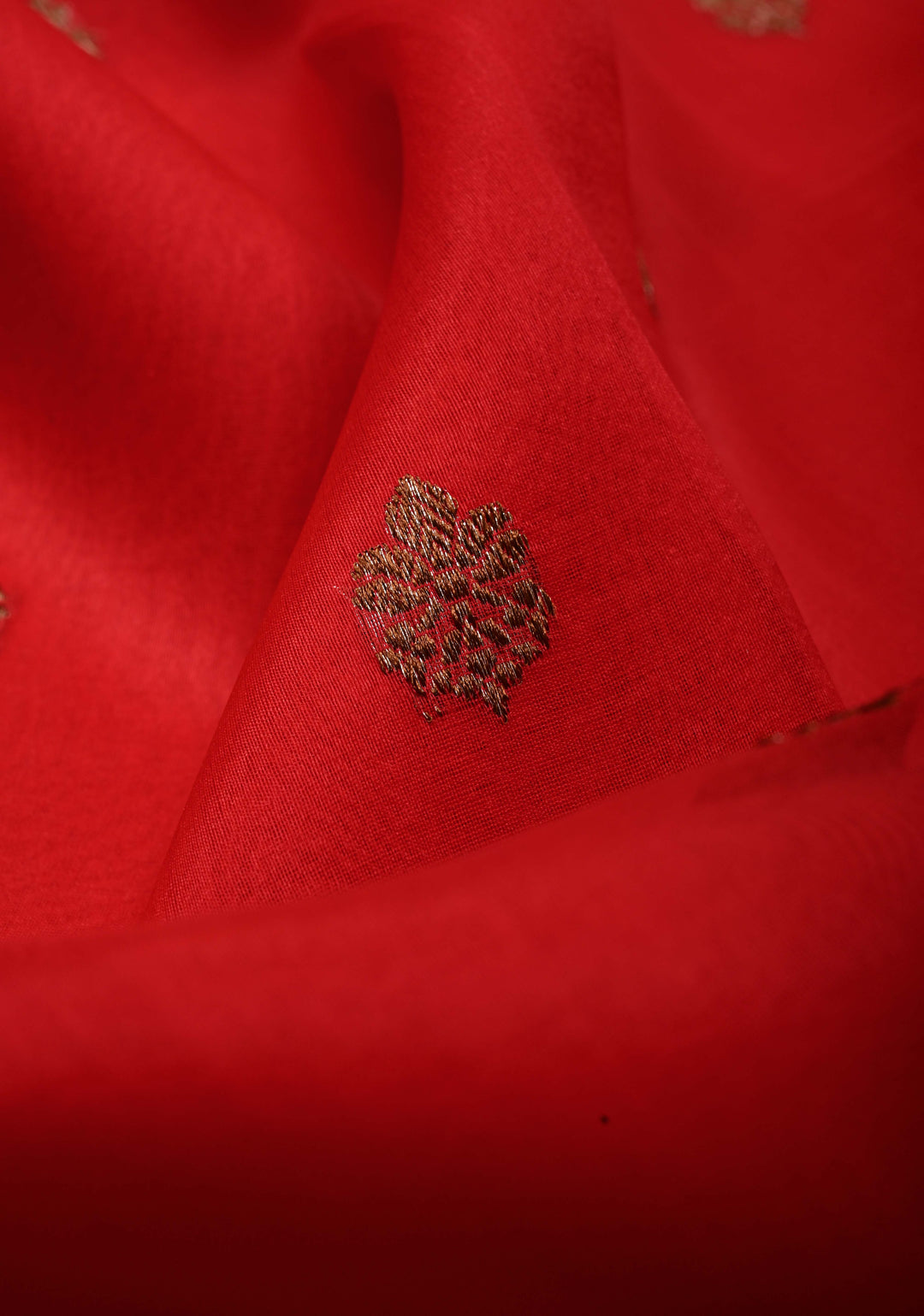 Blood Red Pure Banarasi Kora Silk Saree with Floral Antique Oxidized Zari Buttas and Zari Border| SILK MARK CERTIFIED | SHOBITAM