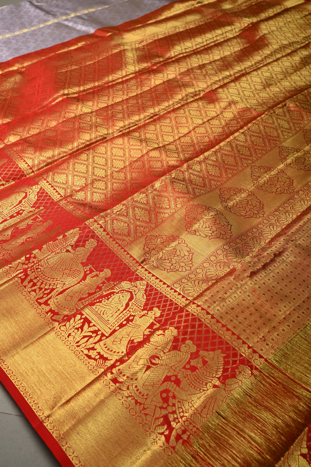 Talambralu Lilac-Gold Pure Kanjivaram Tissue Silk Saree with Brocade Jaal and Contrast Doli-Baraat Zari Border | SILK MARK CERTIFIED | SHOBITAM