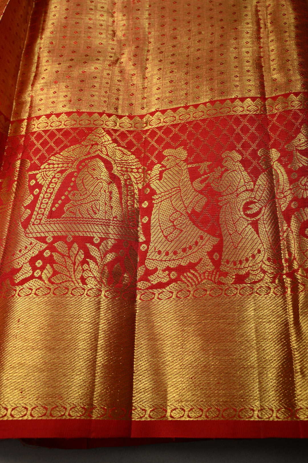 Talambralu Lilac-Gold Pure Kanjivaram Tissue Silk Saree with Brocade Jaal and Contrast Doli-Baraat Zari Border | SILK MARK CERTIFIED | SHOBITAM