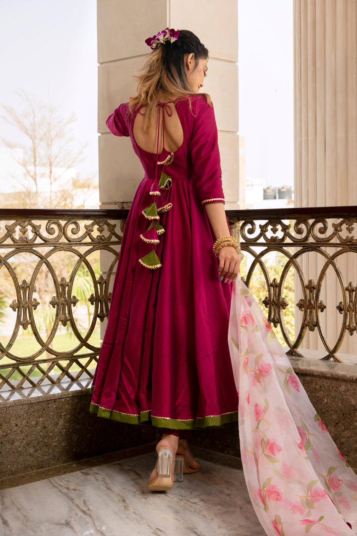 MAGENTA LILLY ANARKALI SET | SHOBITAM