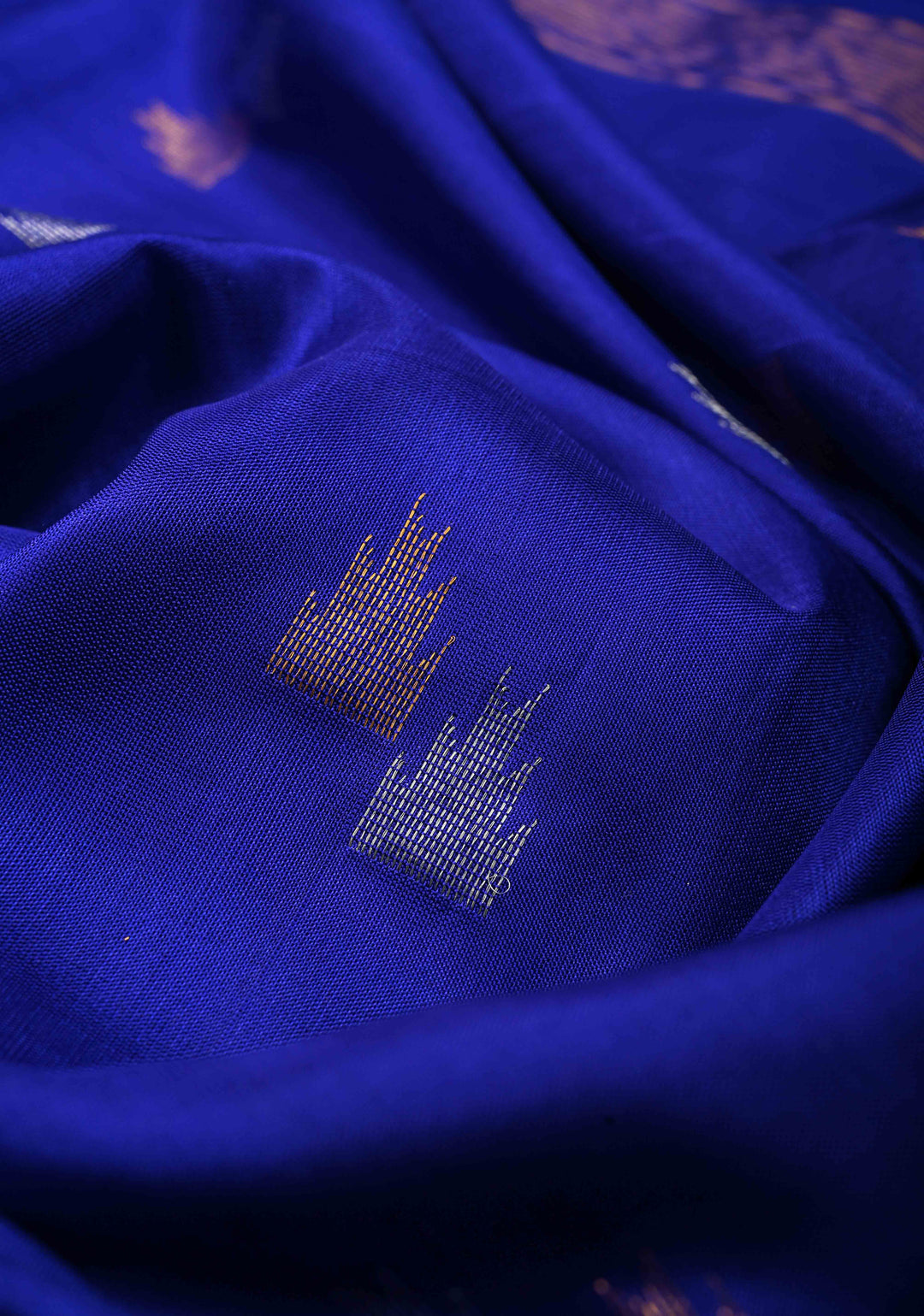 Royal Blue Uppada Handloom Silk Saree with Sona Rupa Zari Buttas and Distinct Temple Design on Tissue Border| SILK MARK CERTIFIED | SHOBITAM