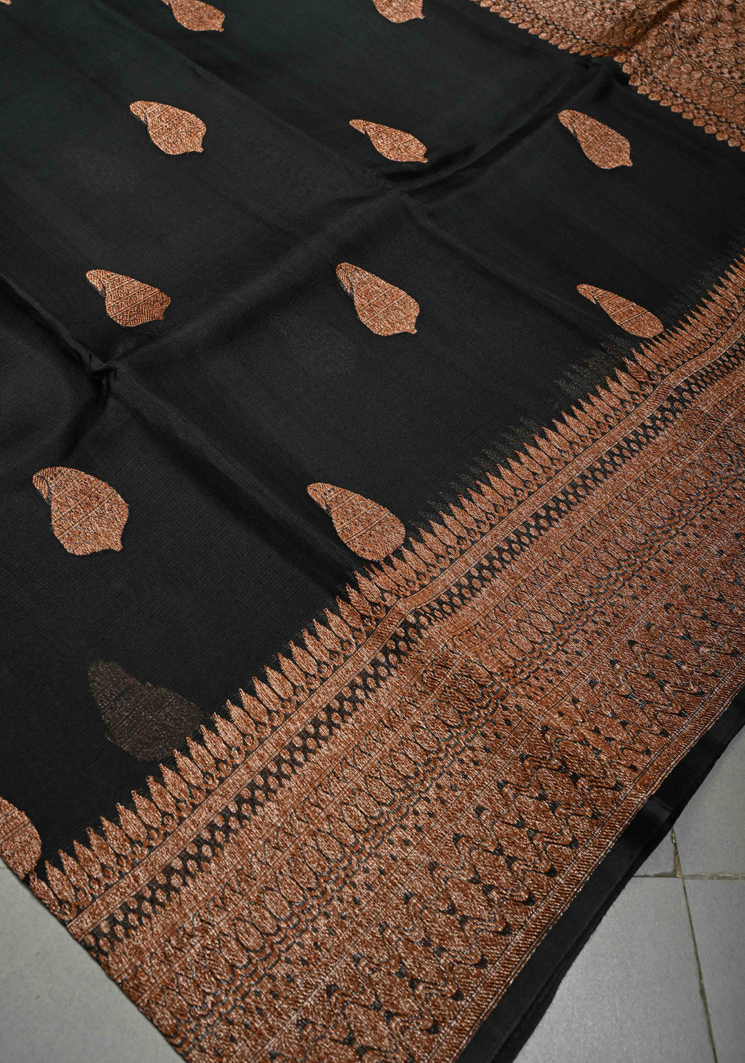 Black Pure Banarasi Kora Silk Saree with Paisley Antique Zari Buttas and Zari Border | SILK MARK CERTIFIED | Shobitam )