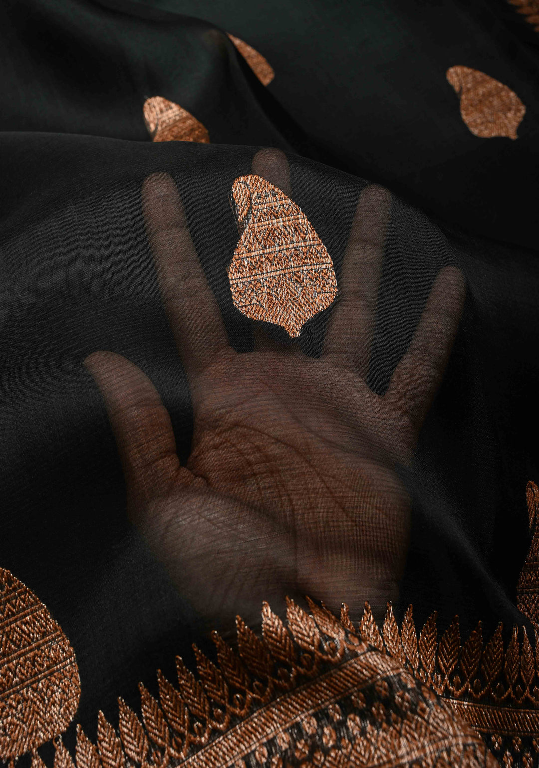 Black Pure Banarasi Kora Silk Saree with Paisley Antique Zari Buttas and Zari Border | SILK MARK CERTIFIED | Shobitam )