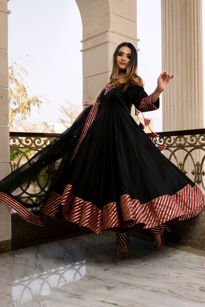 HINA BLACK AND MAROON  ANRKALI SET | SHOBITAM