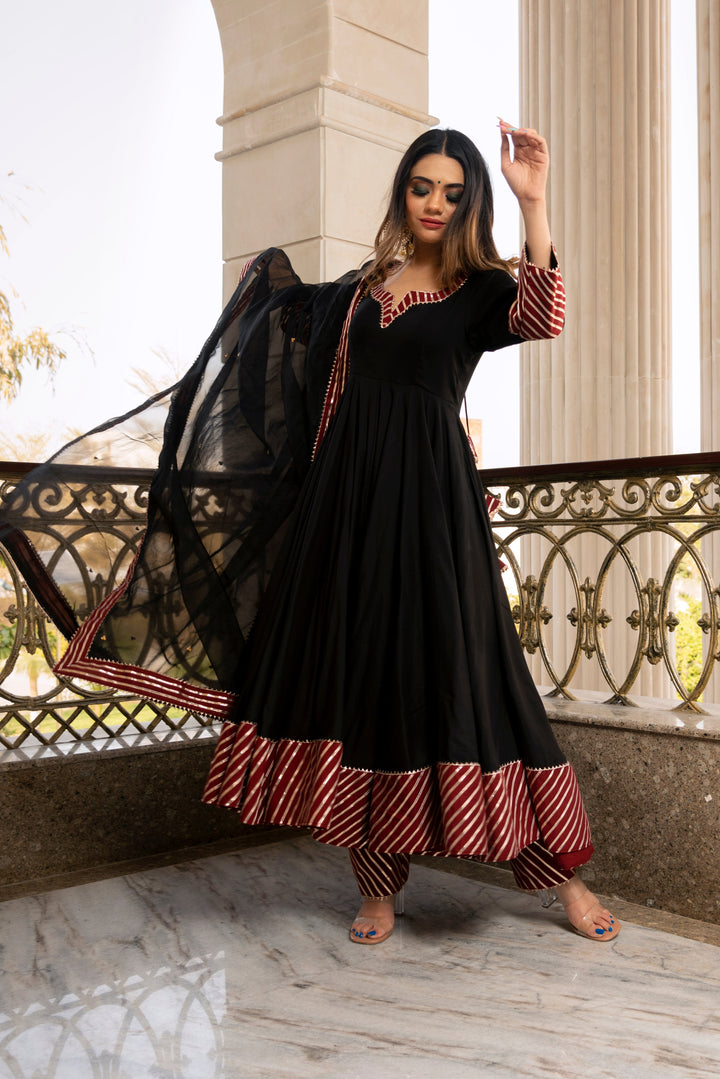 HINA BLACK AND MAROON  ANRKALI SET | SHOBITAM