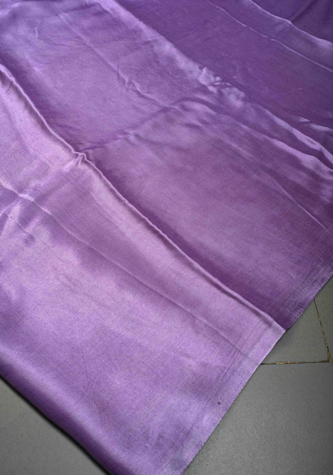 Lavender Borderless Modal Silk Saree with Lagda Patta Crushed Pallu | SHOBITAM