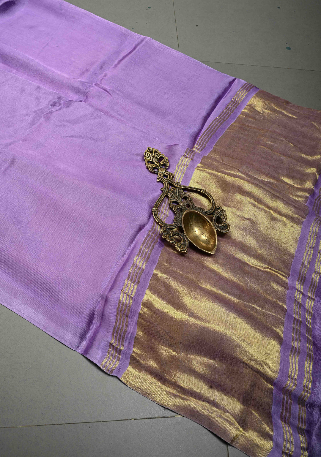 Lavender Borderless Modal Silk Saree with Lagda Patta Crushed Pallu | SHOBITAM