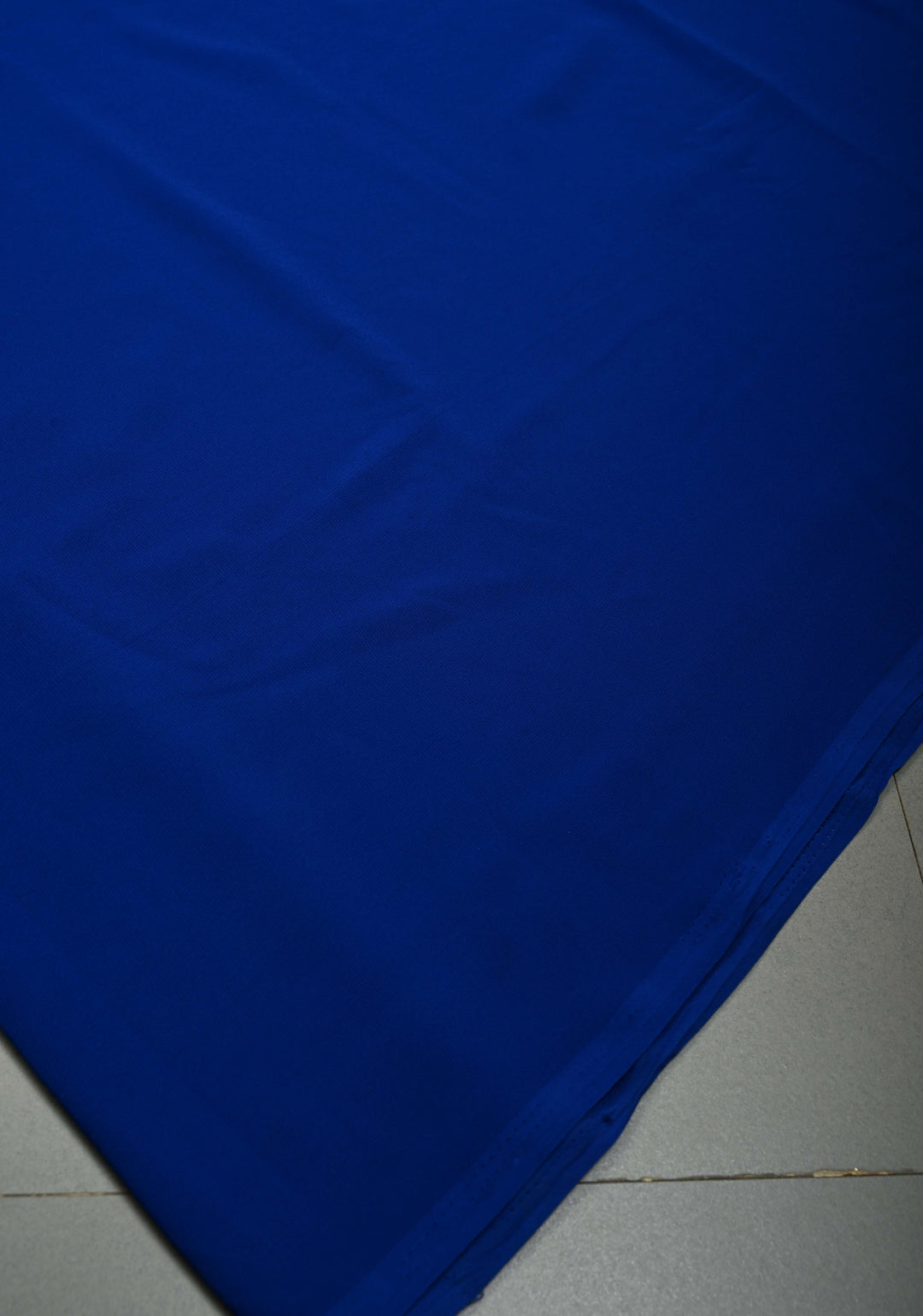 Royal Blue Georgette Saree with Floral Blooming Handpainted on Pallu, No Blouse Piece | SHOBITAM