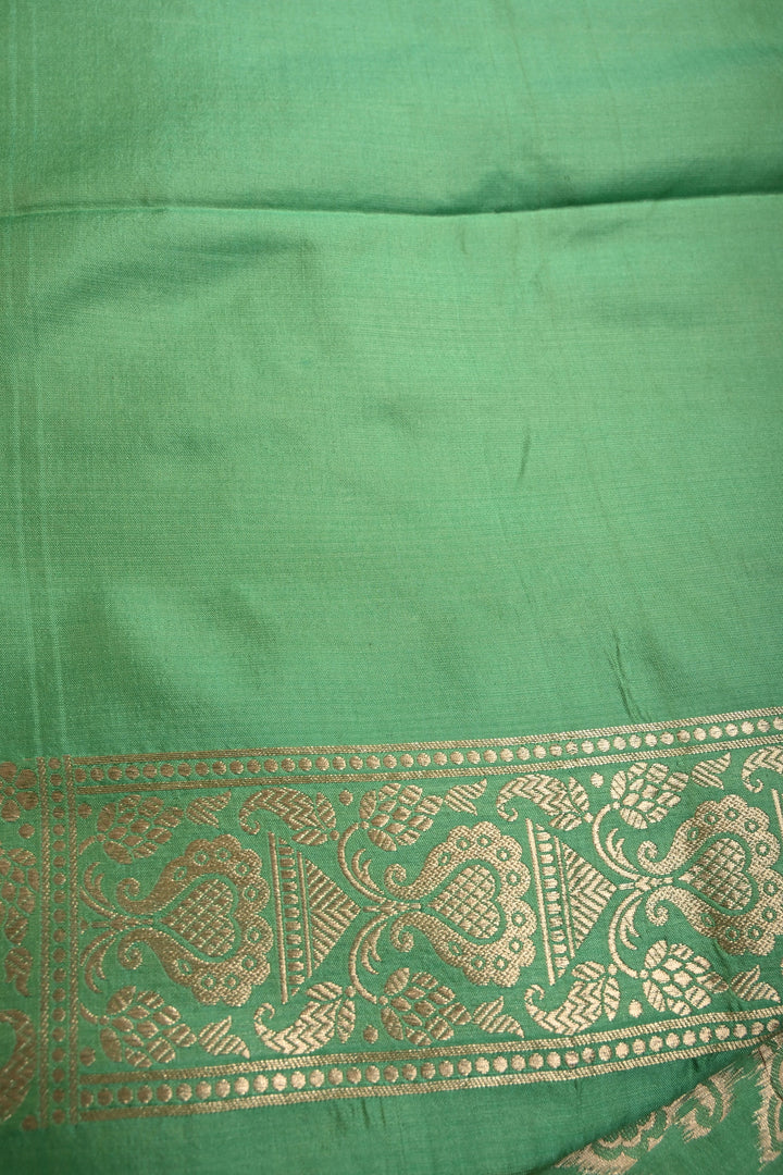 Sea Green Dual tone Pure Banarasi Katan Silk Saree with Floral Jaal and Zari Border | SILK MARK CERTIFIED | SHOBITAM