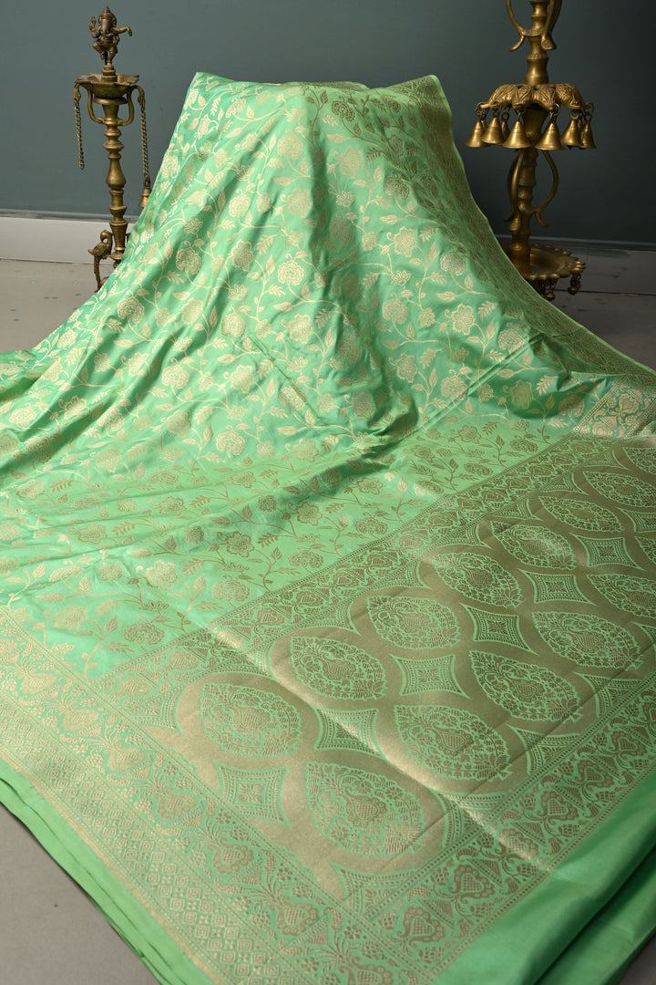 Sea Green Dual tone Pure Banarasi Katan Silk Saree with Floral Jaal and Zari Border | SILK MARK CERTIFIED | SHOBITAM