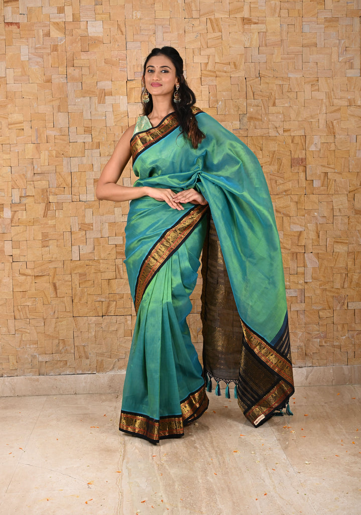 Blue Green Dual Tone Korvai Handloom Weave Kanchi Silk Cotton Saree with Contrast Borders