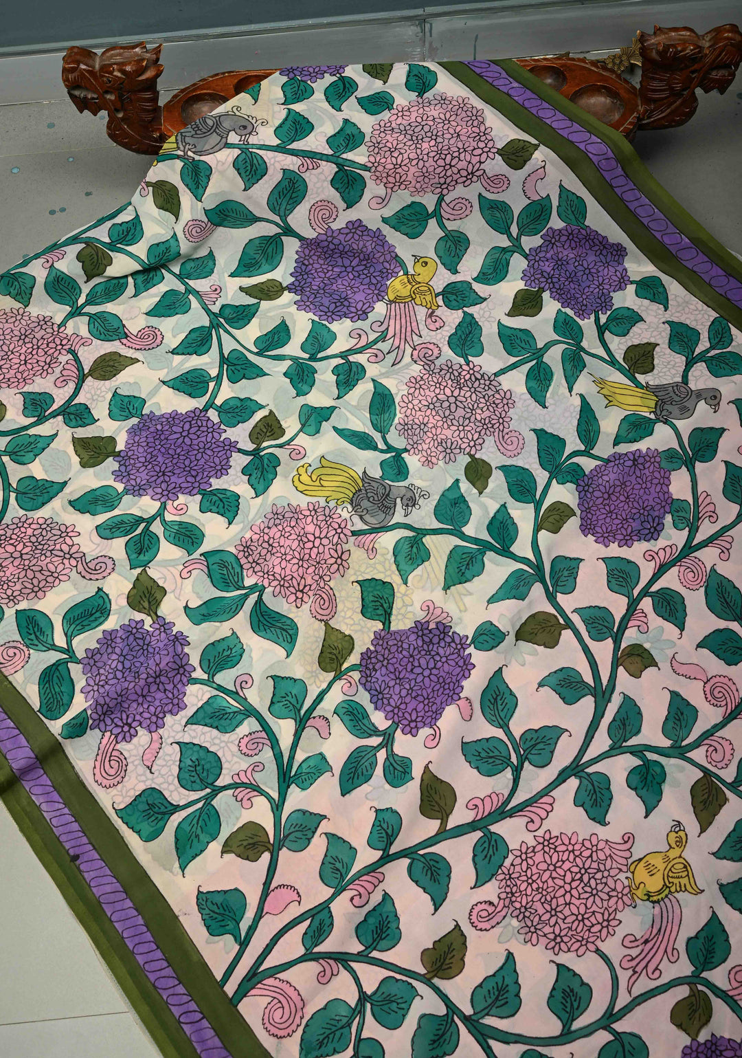 Large Floral Theme : Ivory Authentic Pen Kalamkari Handpainted on Pure Georgette Silk Saree With Contrast Ollive Green Border | SILK MARK CERTIFIED | SHOBITAM
