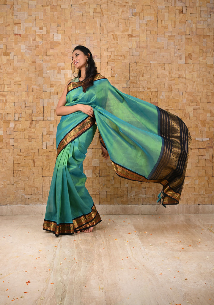 Blue Green Dual Tone Korvai Handloom Weave Kanchi Silk Cotton Saree with Contrast Borders