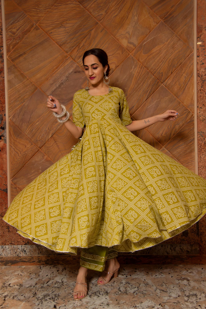 BANDHEJ MEHNDHI GREEN COTTON  ANARKALI SET | SHOBITAM