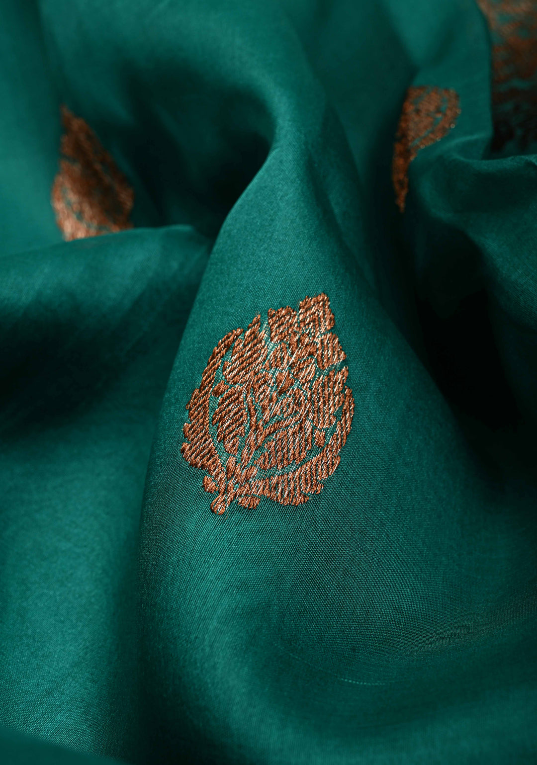Rama Green Pure Banarasi Kora Silk Saree with Floral Antique Oxidized Zari Buttas and Zari Border | SILK MARK CERTIFIED | SHOBITAM
