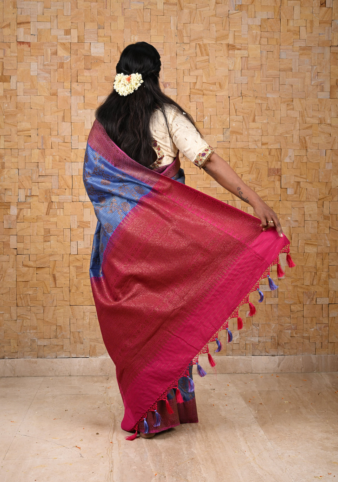 Pure Banarasi Dupion Silk Saree in Blue with Antique Floral Jaal and contrast border | SILK MARK CERTIFIED