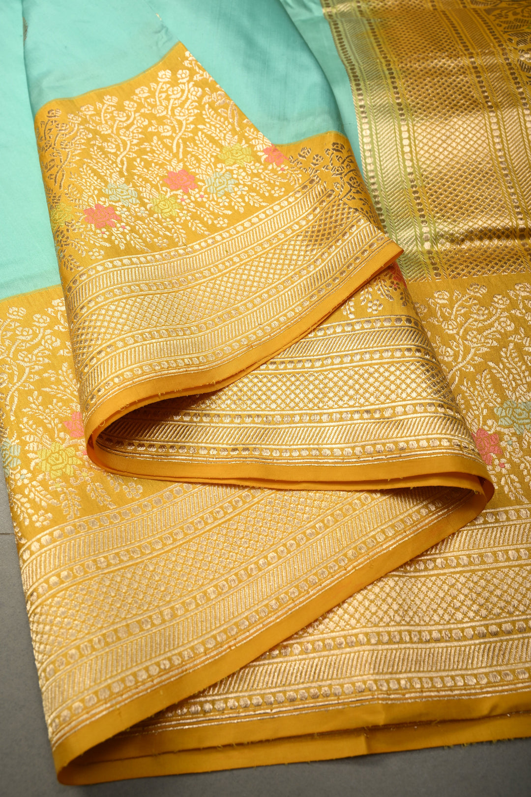 Mint Green Pure Banarasi Katan Silk Saree with Meenakari Floral Zari  Buttas and Contrast Zari Border | SILK MARK CERTIFIED | SHOBITAM