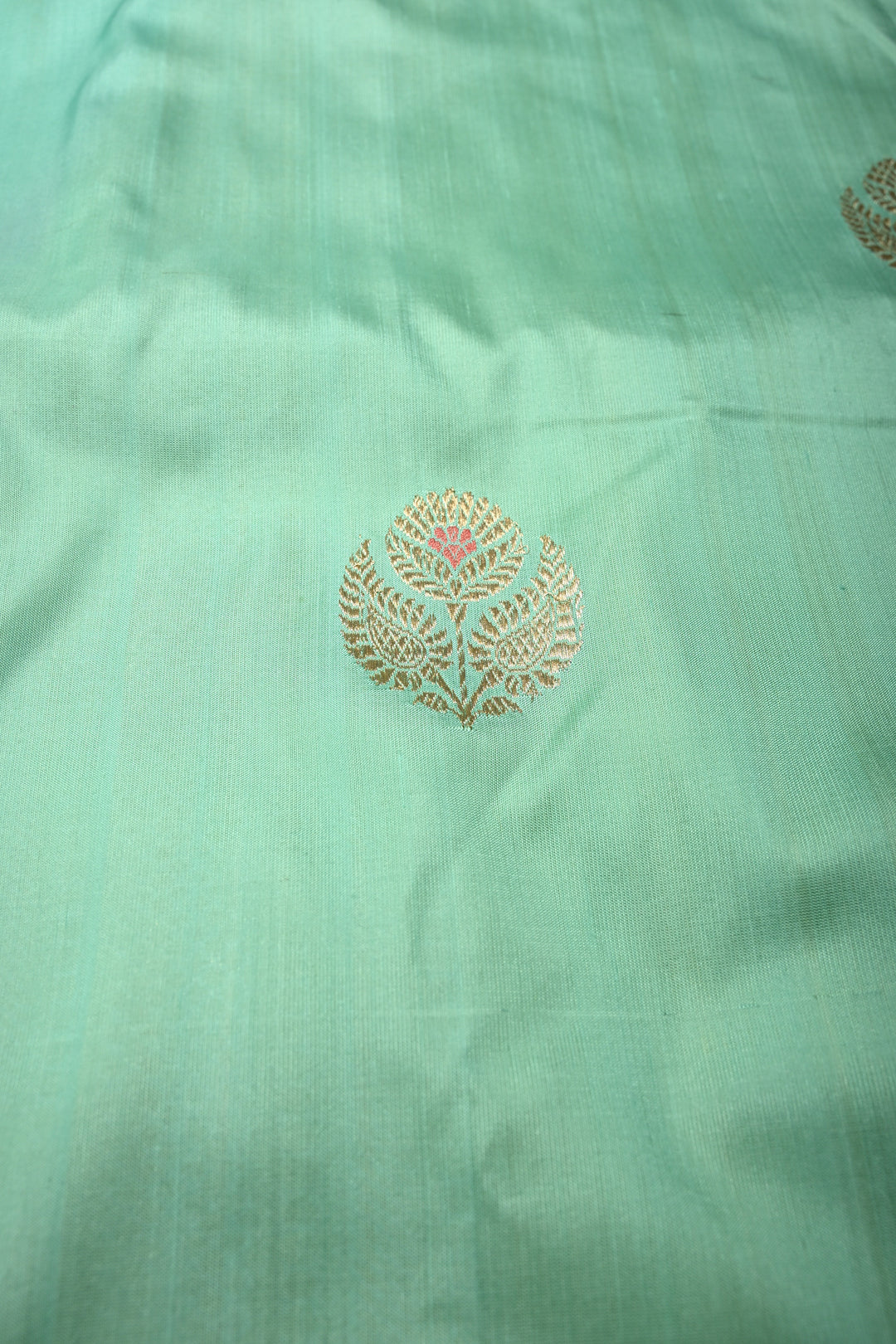 Mint Green Pure Banarasi Katan Silk Saree with Meenakari Floral Zari  Buttas and Contrast Zari Border | SILK MARK CERTIFIED | SHOBITAM