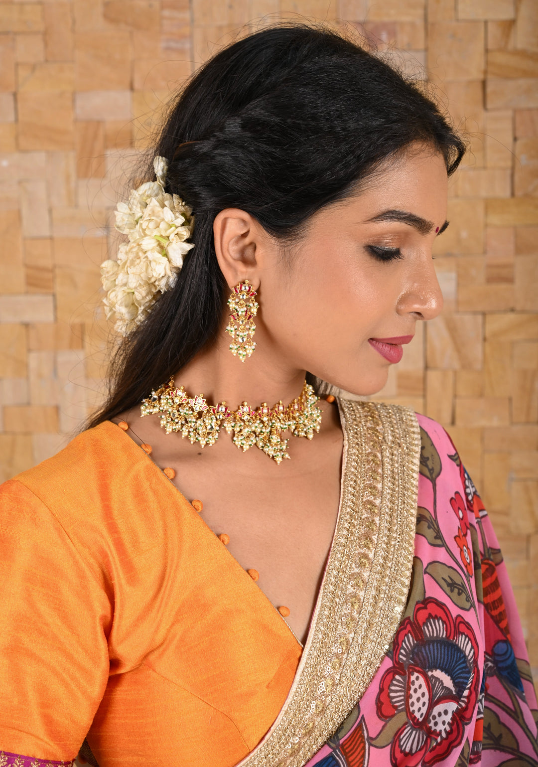 Blooming Lotus Design Necklace Set in Pink and Dangling Pearls