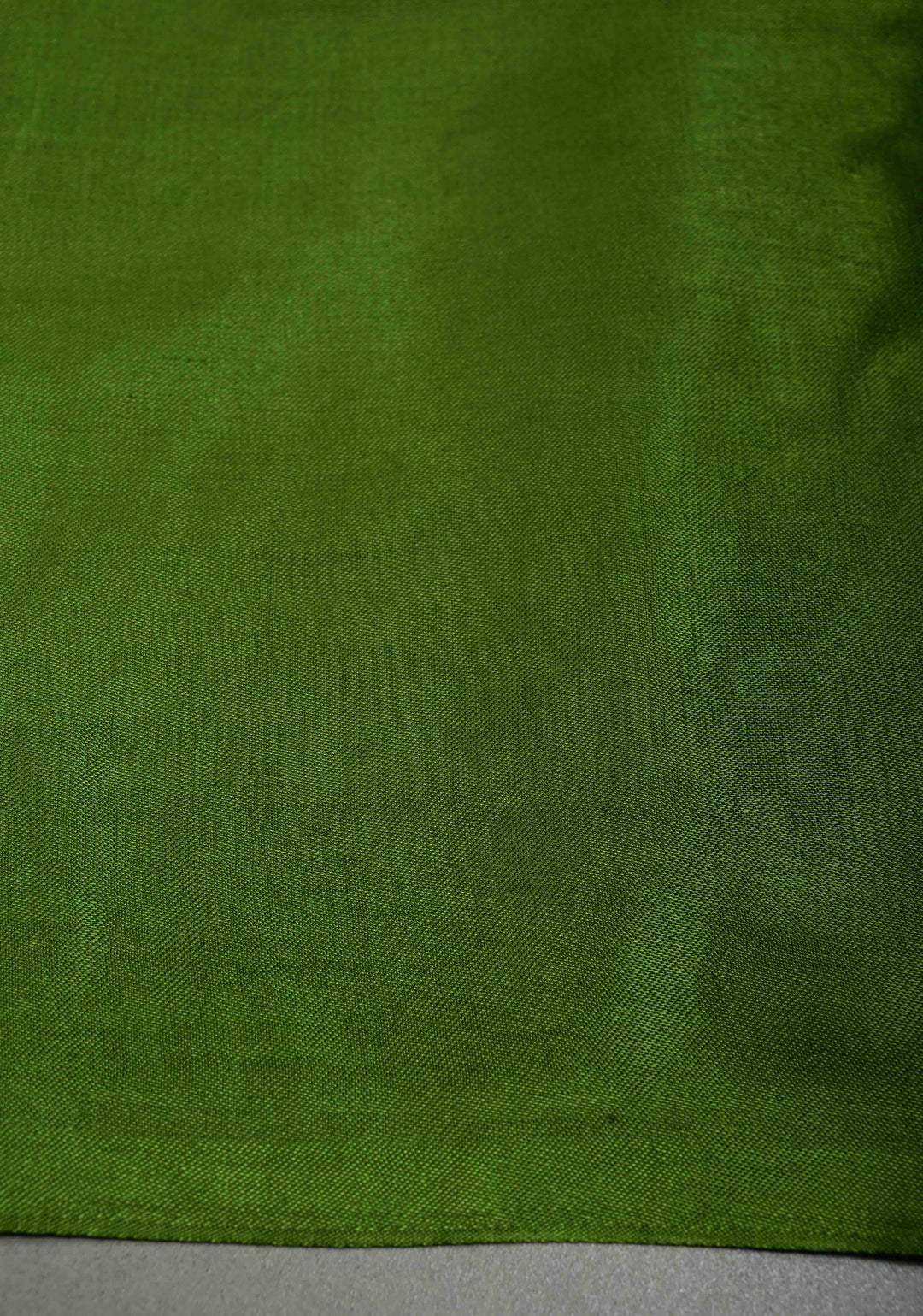 Mehendi Green Borderless Modal Silk Saree with Lagda Patta Crushed Pallu | SHOBITAM