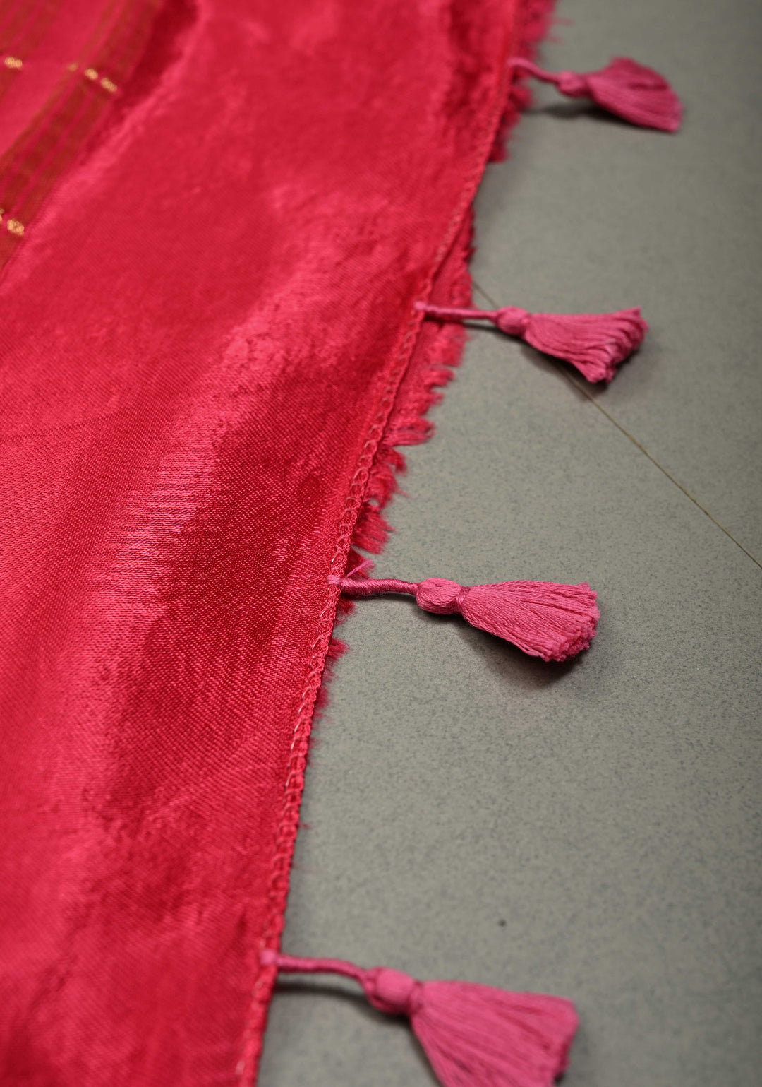 Rani Pink Borderless Modal Silk Saree with Lagda Patta Crushed Pallu | SHOBITAM