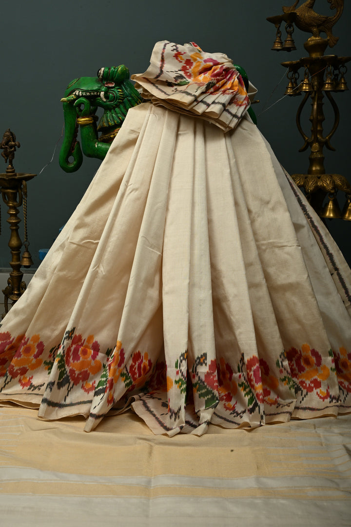 Ivory Pure Silk Pochampally Ikkat Silk Saree with Floral Design Border | SILK MARK CERTIFIED | SHOBITAM