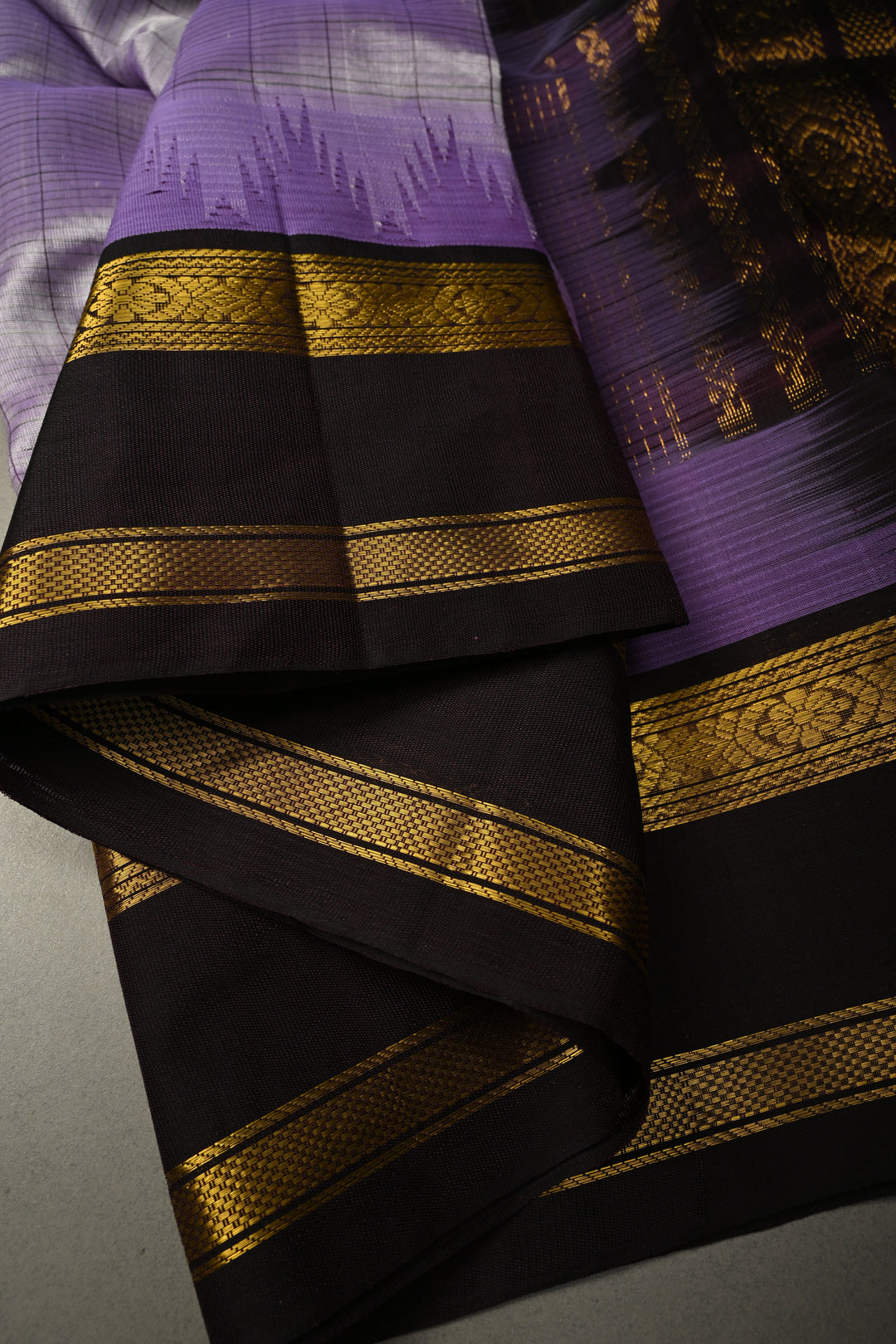 Purple-Gray Dual Tone Kanchi Silk Cotton Handloom Saree with Checks Pattern and Contrast Zari Border | SHOBITAM