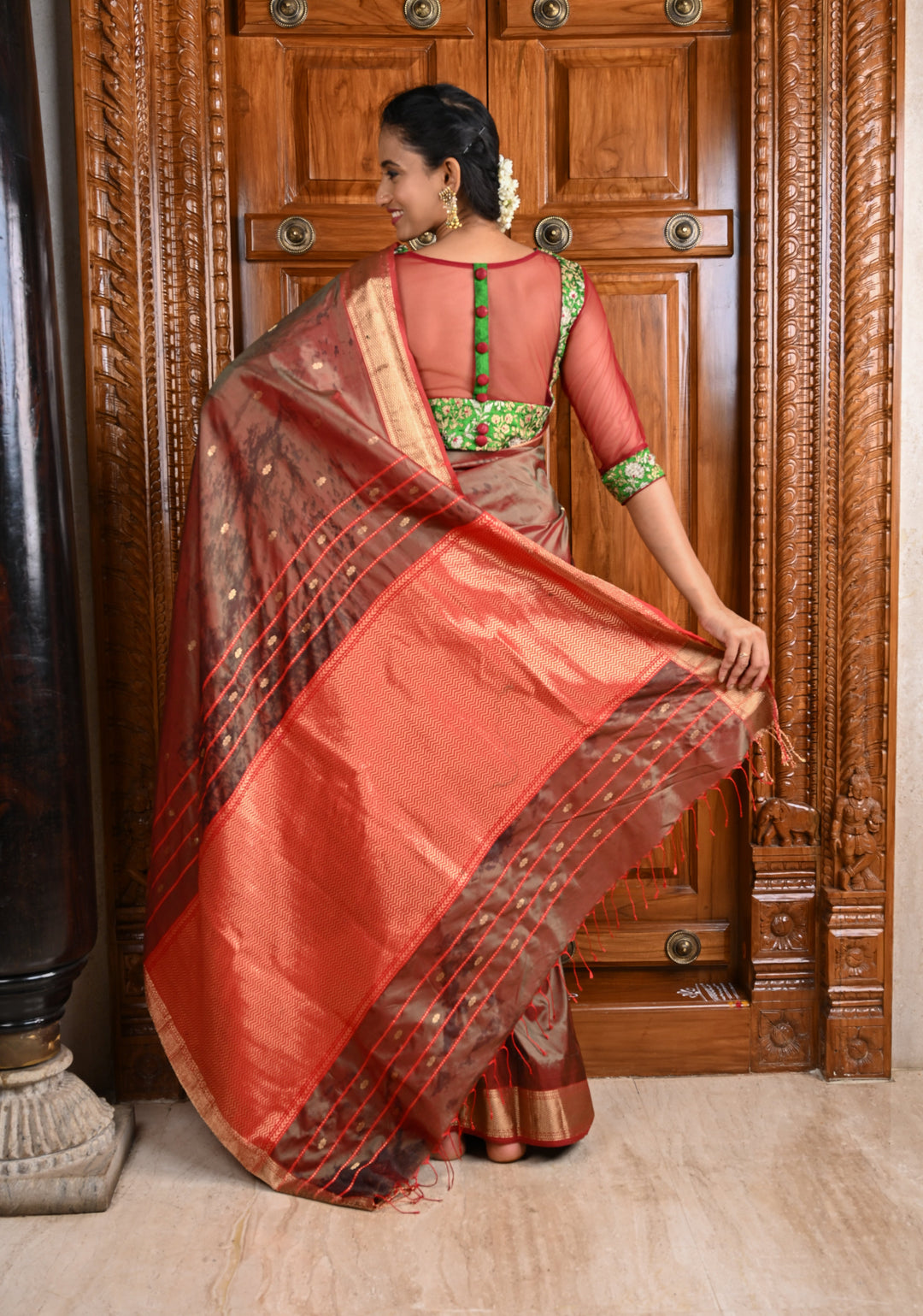 Green Dual tone Maheshwari Pure Silk Saree with Chunri Buttis and Zari Border | SILK MARK CERTIFIED