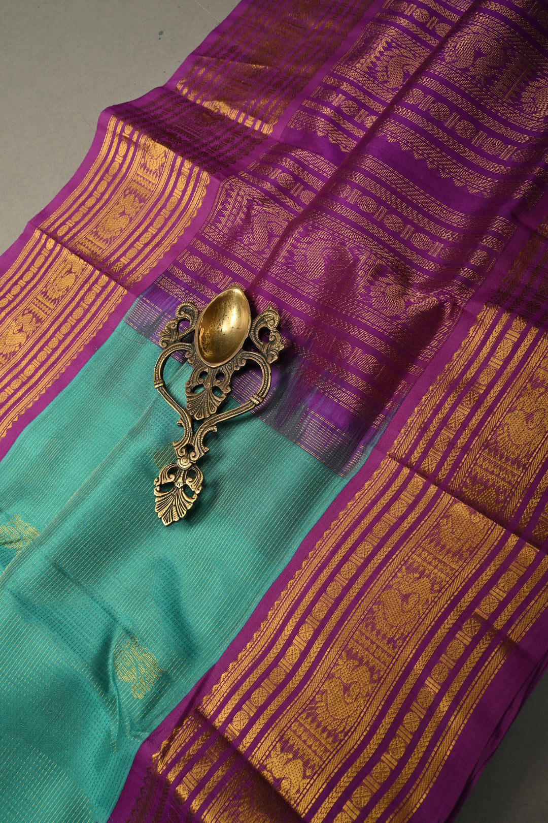 Green Vairaoosi Zari Stripes on Kanchi Silk Cotton Handloom Saree with Zari Buttas and Contrast Zari Border | SHOBITAM