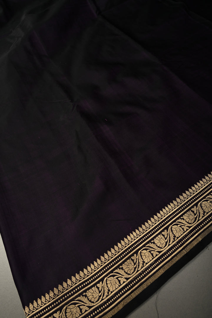 Blackish Purple Dual tone Mashru Silk Saree with Ornated Zari Border and Tanchoi Jamawar Pallu-Blouse Piece | SILK MARK CERTIFIED | SHOBITAM