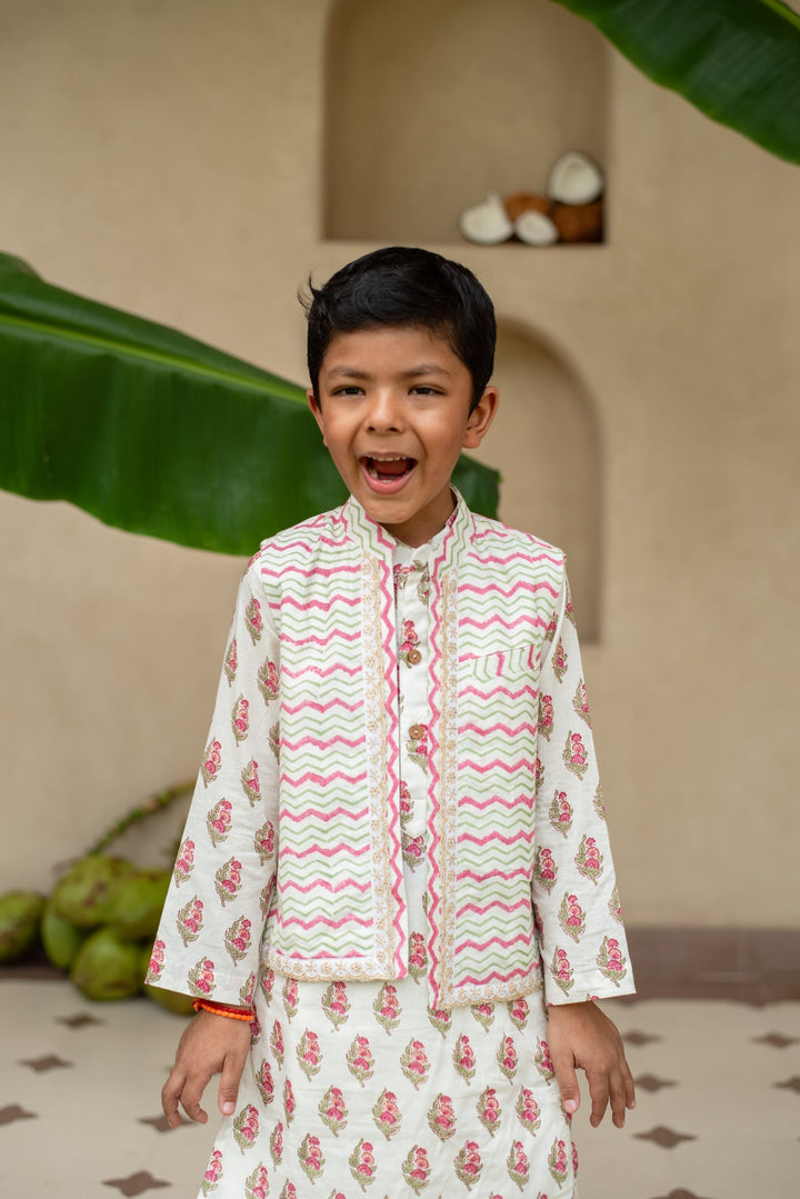 Manika Chevron Kurta Set | SHOBITAM