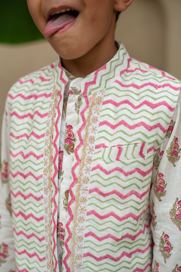 Manika Chevron Kurta Set | SHOBITAM