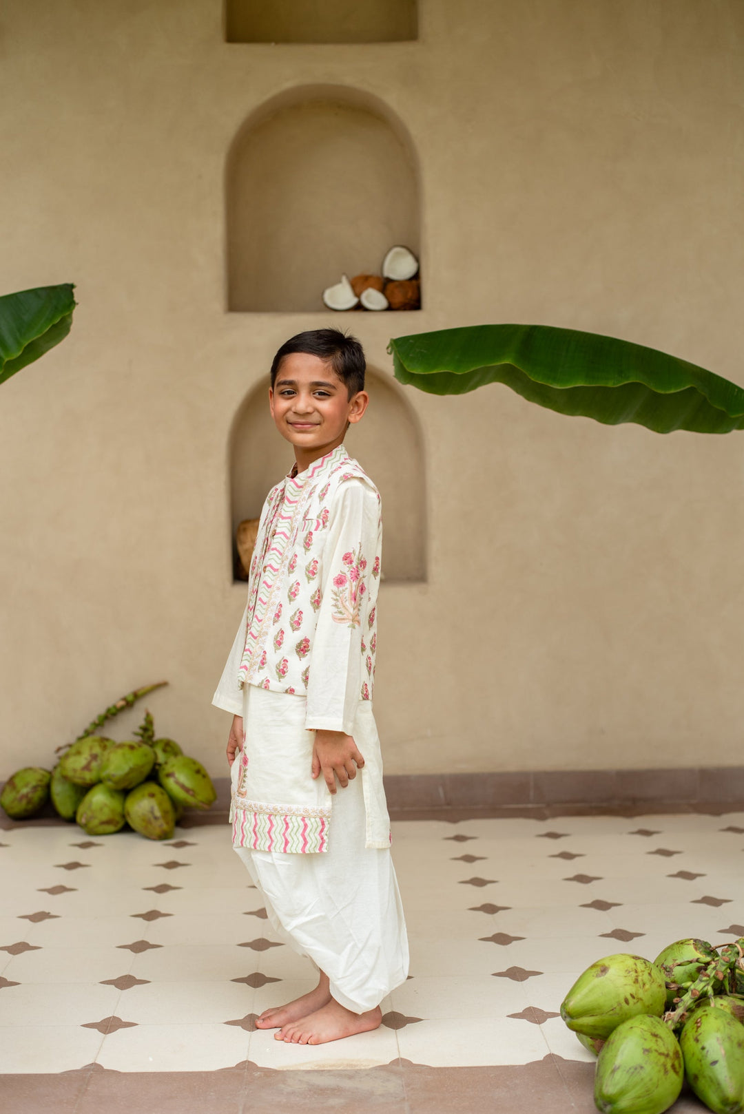 Manika Buti Kurta Set | SHOBITAM
