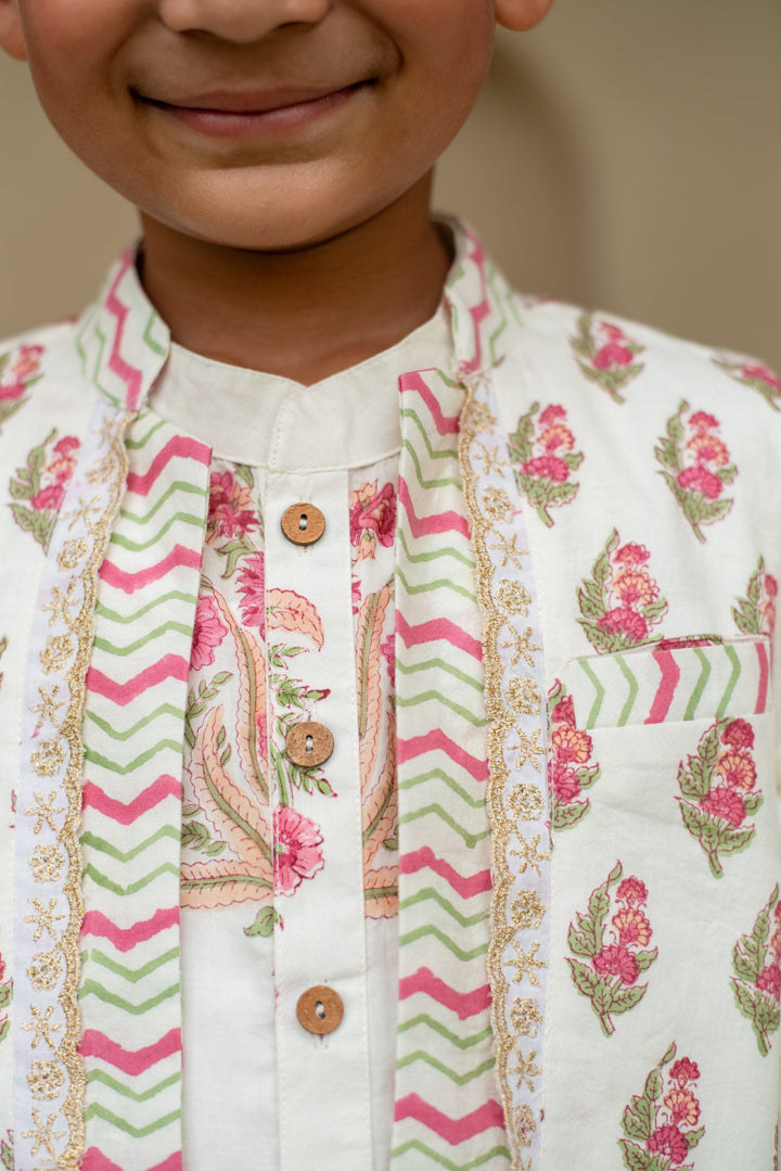 Manika Buti Kurta Set | SHOBITAM