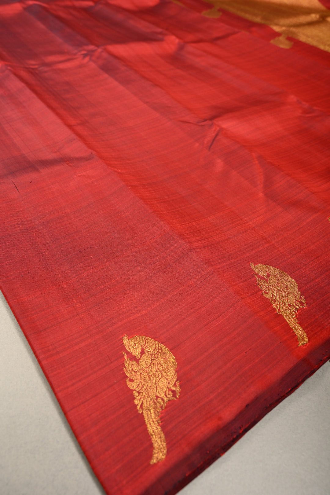 BrickMaroon Kanjivaram Pure Silk Saree with Distinct Peacock Motifs on Border | SILK MARK CERTIFIED