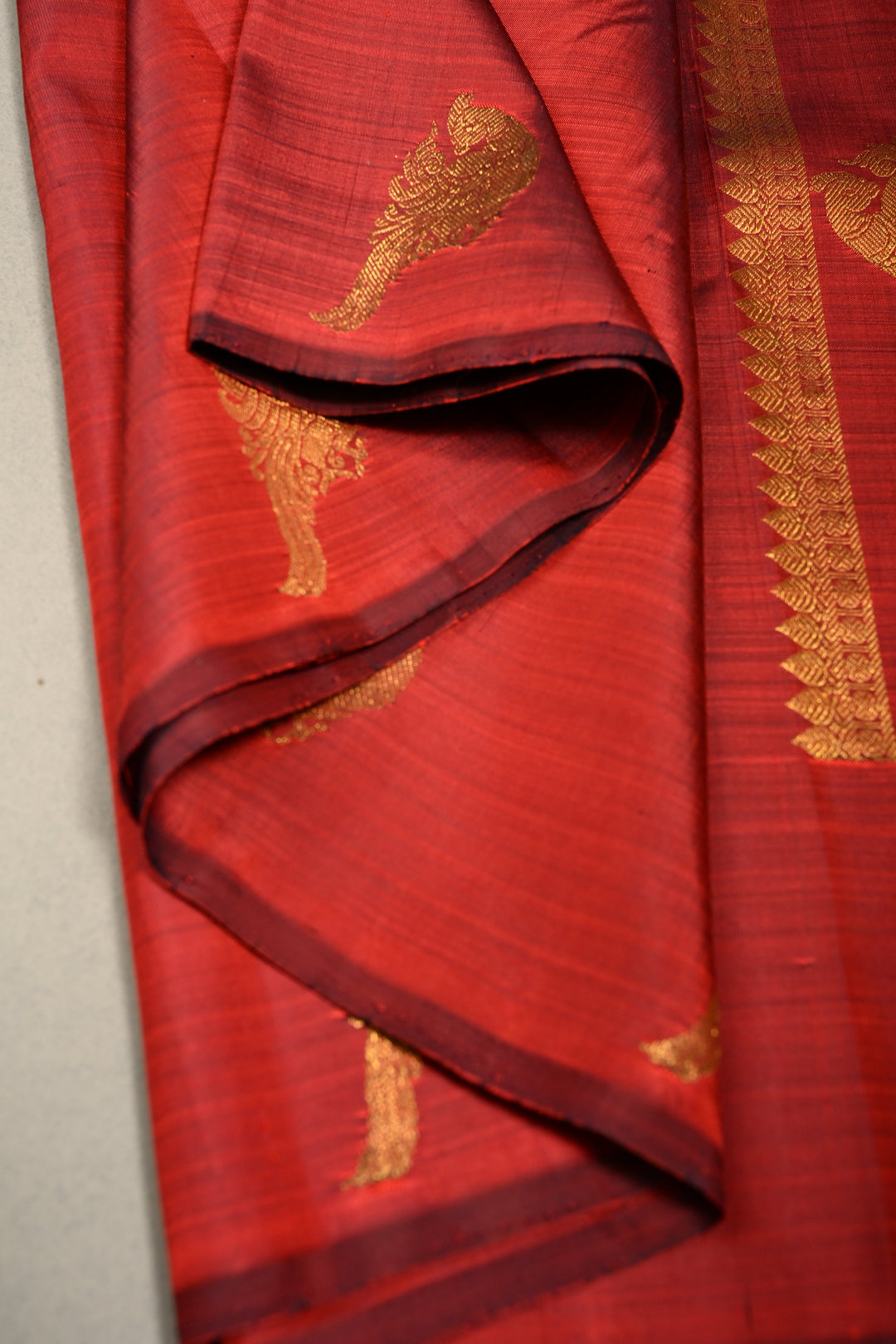 BrickMaroon Kanjivaram Pure Silk Saree with Distinct Peacock Motifs on Border | SILK MARK CERTIFIED